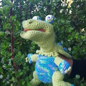 Dinosaur, hand puppet, Crochet digital pattern, amigurumi puppet pattern,  DIY crochet puppet, digital crochet pattern.