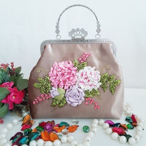 Velvet Luxury Embroidered Purse With Silk Flowers,Vintage Top Handle Shoulder Bag, Kiss lock Luxury Clutch Bag,  Bride Clutch