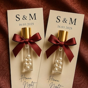 Gepersonaliseerde gastgeschenken henna avond kına gecesi – Eau de Cologne in een glazen buis met parels, satijnen lint en bedankkaartje