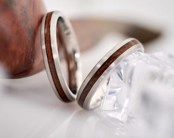 Wooden Wedding Rings White Gold Avero Set 4 mm • Wedding rings with wooden inlay • Waterproof & handmade • Wooden engagement rings partner ring set