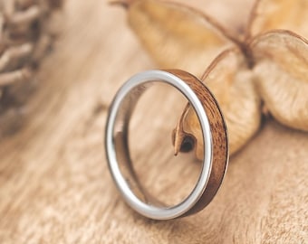 Anillo de Madera Plata Ravion 4 mm • Anillo de madera con madera de Koa hawaiana • Resistente al agua y hecho a mano • Anillo de compromiso, anillo de pareja de madera para mujeres y hombres