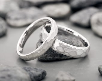 Luna white gold partner rings, 3.5 mm & 5 mm • Hammered wedding rings • Waterproof and handcrafted • Wedding and engagement rings, men's and women's set