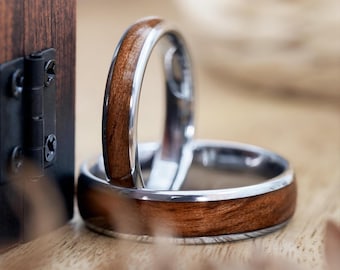 Elano wooden partner rings, silver, 4 mm & 6 mm • Wedding rings made of real wood • Waterproof and handcrafted • Unique wedding and engagement ring set