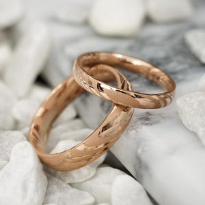 Partnerringe Roségold Kavora 3mm & 5mm • Eheringe Set Gold • wasserfest und handgefertigt • Trauringe Verlobungsringe Damen und Herren edel