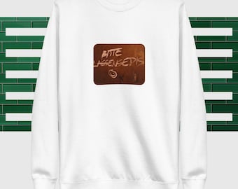 May include: White sweatshirt with a brown rectangle graphic that says "Bitte Lassen Sie Dies"