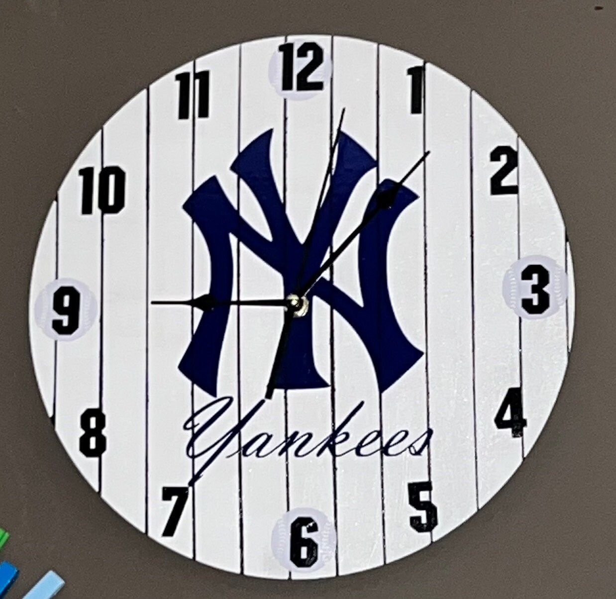 Yankees 12 . Hand Made Painted/vinyl Clocks Etsy