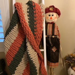 Falling leaves medium chunky knit blanket
