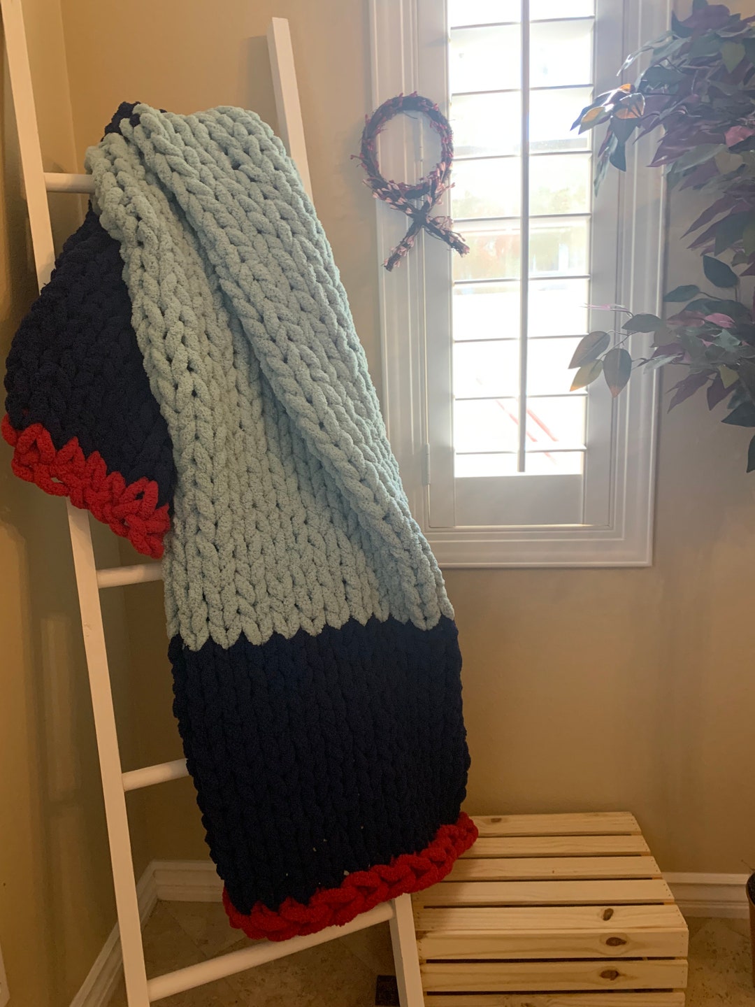 Kraken's Lair Quilted Blanket NCU0DV120