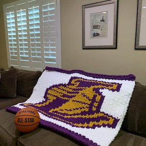 chunky hand knitted Lakers logo