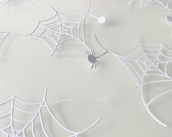 Halloween Spinnennetz, ein Set besteht aus 5 Spinnennetzen zu einer Kette aufgefädelt