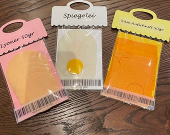 Felt shop sausage, cheese or fried egg (please specify when ordering)