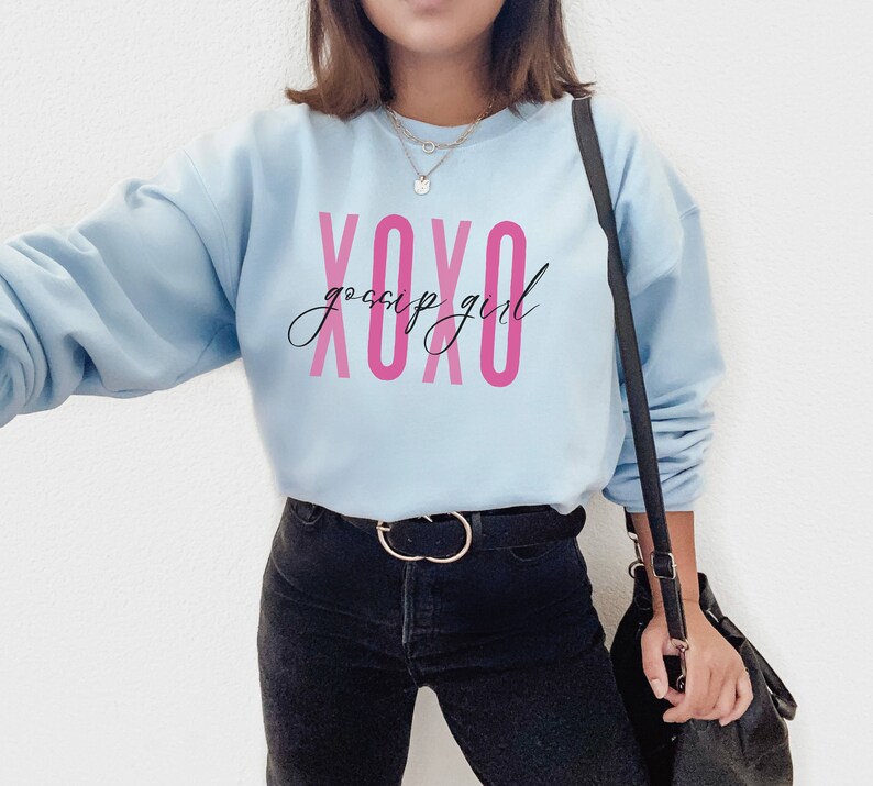 XOXO Gossip Girl Shirt | Y2K Sweatshirt | Trendy Y2K Shirt | Brown Crewneck | Y2k Crewneck | Blair Waldorf | Gossip Girl Quote | Fan Shirt Light Blue