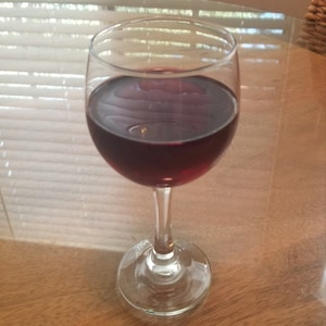 Fake Red Wine / Fake White Wine