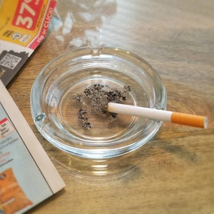 Fake Cigarette & Ashtray