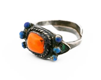 Antique Qing Dynasty East Asian Chinese and/or Mongolian Silver Coral Enamel Ring