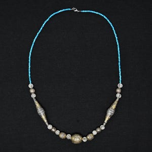 Turkmenische Tribal Halskette aus Zentral Asien mit Silber, afghanischer Quarzperle und Türkis