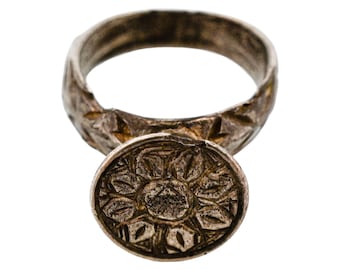 Forntida medeltida östeuropeisk vikingaperiod silverring från Kievrusperioden