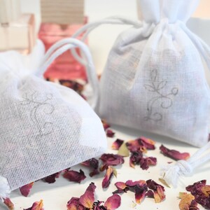 Baumwoll Duftsäckchen Rosenduft: geniesse das Aroma echter Rosenblüten zur Aroma Therapie, zur Entspannung, als Wäscheduft im Kleiderschrank Bild 1