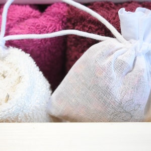 Baumwoll Duftsäckchen Rosenduft: geniesse das Aroma echter Rosenblüten zur Aroma Therapie, zur Entspannung, als Wäscheduft im Kleiderschrank Bild 5