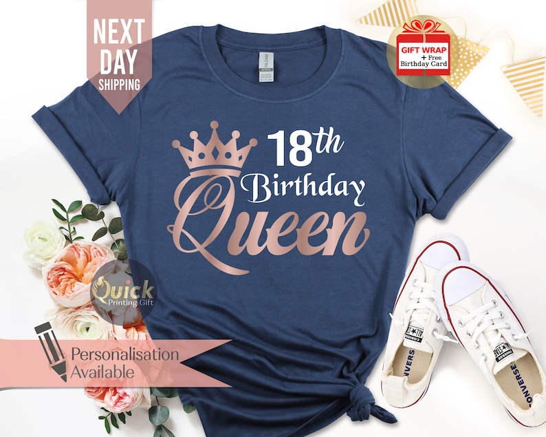 K&ouml;nnte beinhalten: Ein marineblaues T-Shirt mit einer ros&eacute;goldenen Krone und dem Text "18th Birthday Queen".