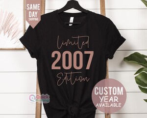 T-shirt Anniversaire « Né En Octobre 2007 » | Cadeau 18 Ans | Homme Ou Femme - Coupe Classique Légère