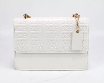 Die Delta Perlenkettentasche