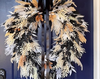 Large Neutral Fall Wreath, Black Cream Boho Wreath, Pampas Grass Eucalyptus Wreath, Elegant Halloween Door Decor, Thanksgiving Wreath