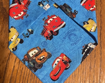 Bandana para perro con cierre a presión de Cars de Disney