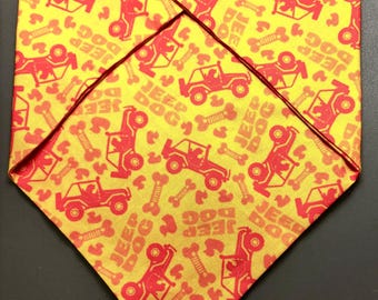 Bandana para perro con cierre a presión para vehículo 4x4 en amarillo y naranja