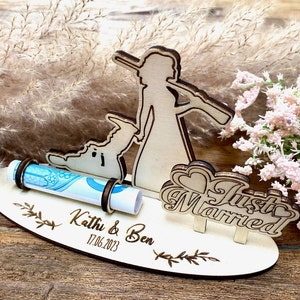Geldgeschenk zur Hochzeit lustig personalisiert aus Holz / Jäger / Brautpaar / Geschenk / mit Namen