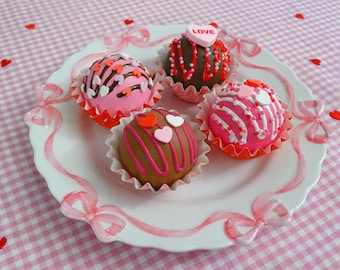 Fake Valentine Truffles | Fake Valentine Candy | Faux Valentine Candy | Valentine Fake Bake | Fake Valentine Dessert |
