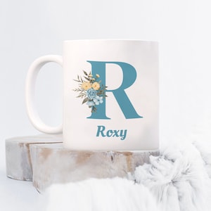 Taza de Café Personalizada para Roxana. Hermosa taza monograma para hija o esposa.