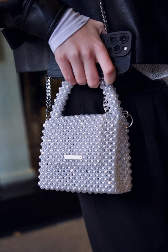 DECORWOLD Luxury White Pearl Purses Shoulder Bag for Women Pearl Bag  Crossbody Beads Clutch Evening Bag