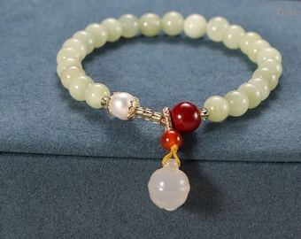 Jade Beaded Bracelet with Serpentine Jade Pendant