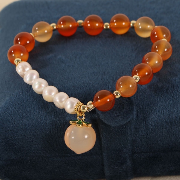 Superbe bracelet en agate et perles avec breloque pêche, bracelet en pierres précieuses délicate fille, cadeau pour elle