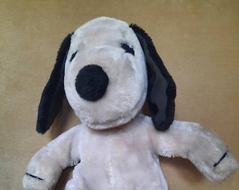 1968 Super Rare Electronic Walking/Talking Snoopy Plush Medium 15 inch standing Plush Collectible, SOLD AS IS
