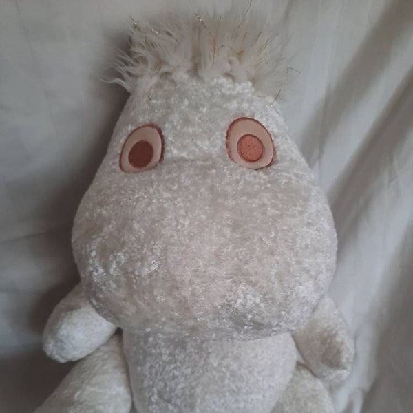 Rare Banpresto Moomin Mummi 21" Plush by Finnish illustrator Tove Jansson, in Winter White with Gold-Coloured Detail