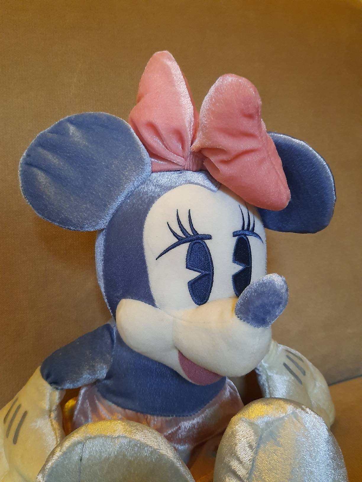 1999 Sega Vintage Minnie Mouse Disney 18jnch Silvery Blue Unique