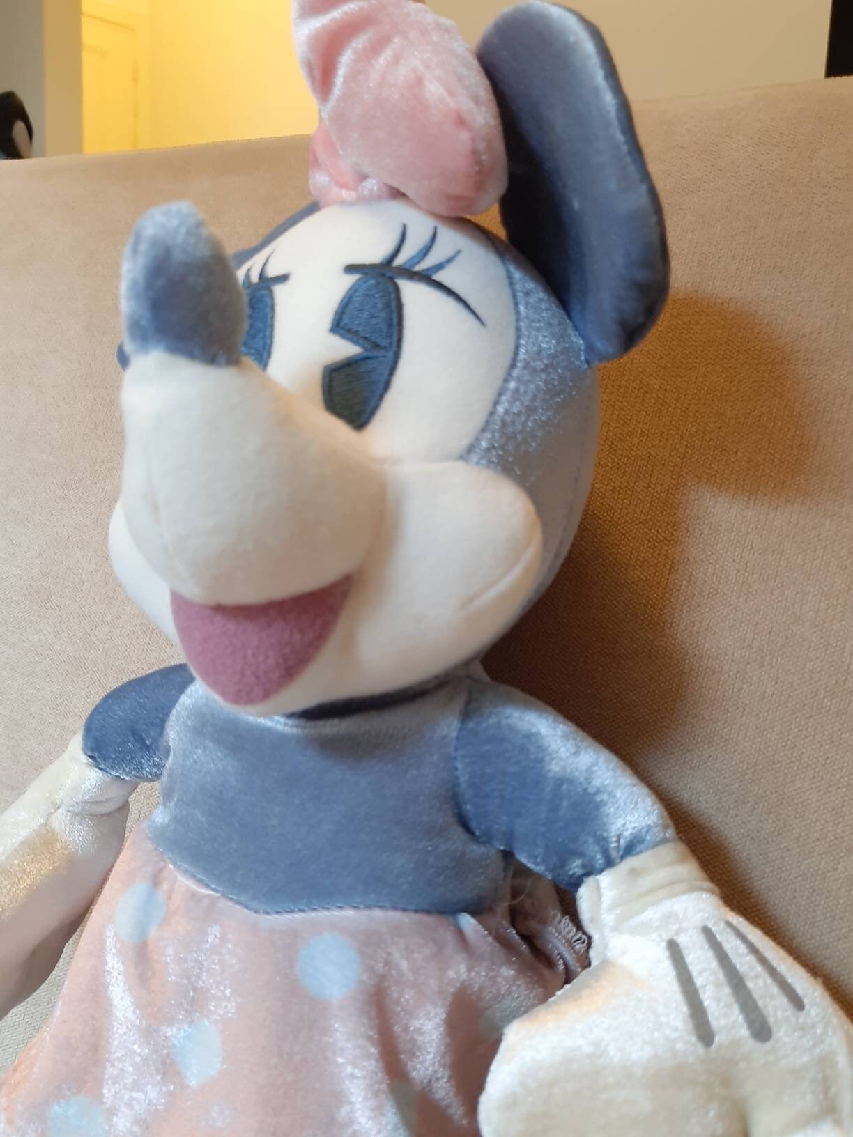 1999 Sega Vintage Minnie Mouse Disney 18jnch Silvery Blue Unique