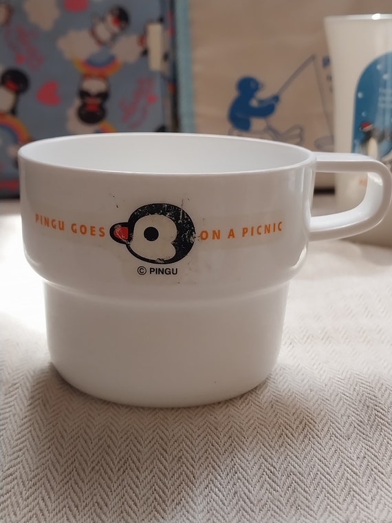 ミスタードーナツ エアーピングー Pingu Set: Mr Donut Pingu Lunch Bag; Toiletries and Bag; Mug, Cup