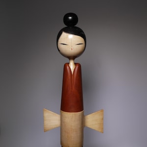 SHIDO Shozan Vintage Kokeshi (48cm/18.9&quot;), Japanese Sosaku Creative Wood Doll - with Stand