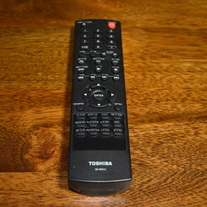Toshiba SE-R0313 DVD Player Remote Control GENUINE.