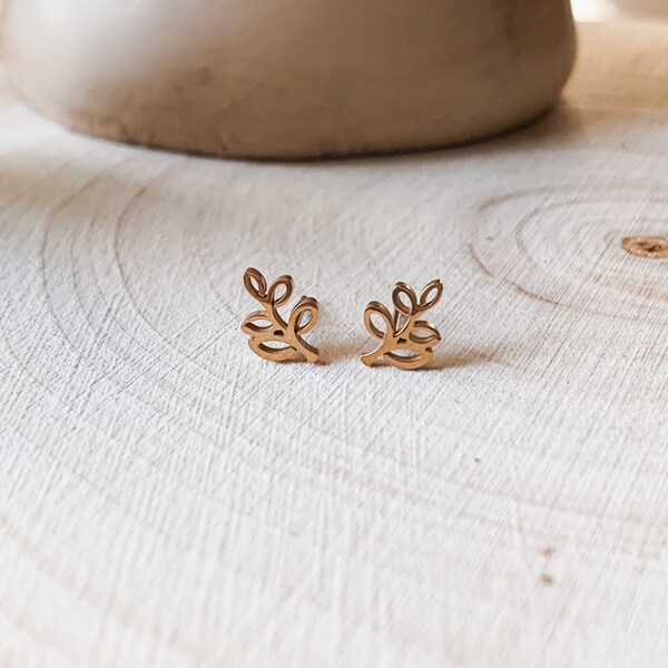 Dainty Stem/Leaf Stud Earrings