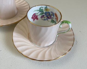 Aynsley Demitasse kopp och fat från 1950-talet: fint benporslin, 22 karat guldkant