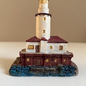 1998 Chicago Harbor, Illinois handpainted lighthouse, limited edition