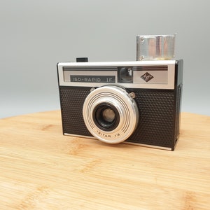 Agfa Iso Rapid IF, lens Isitar 1:8. Very good
