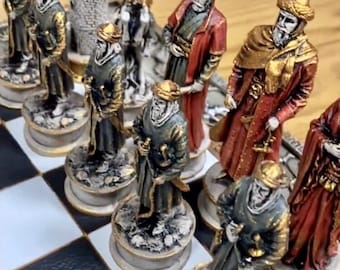 Handmade Marble Patterned Chess Set: Roman Warrior Theme