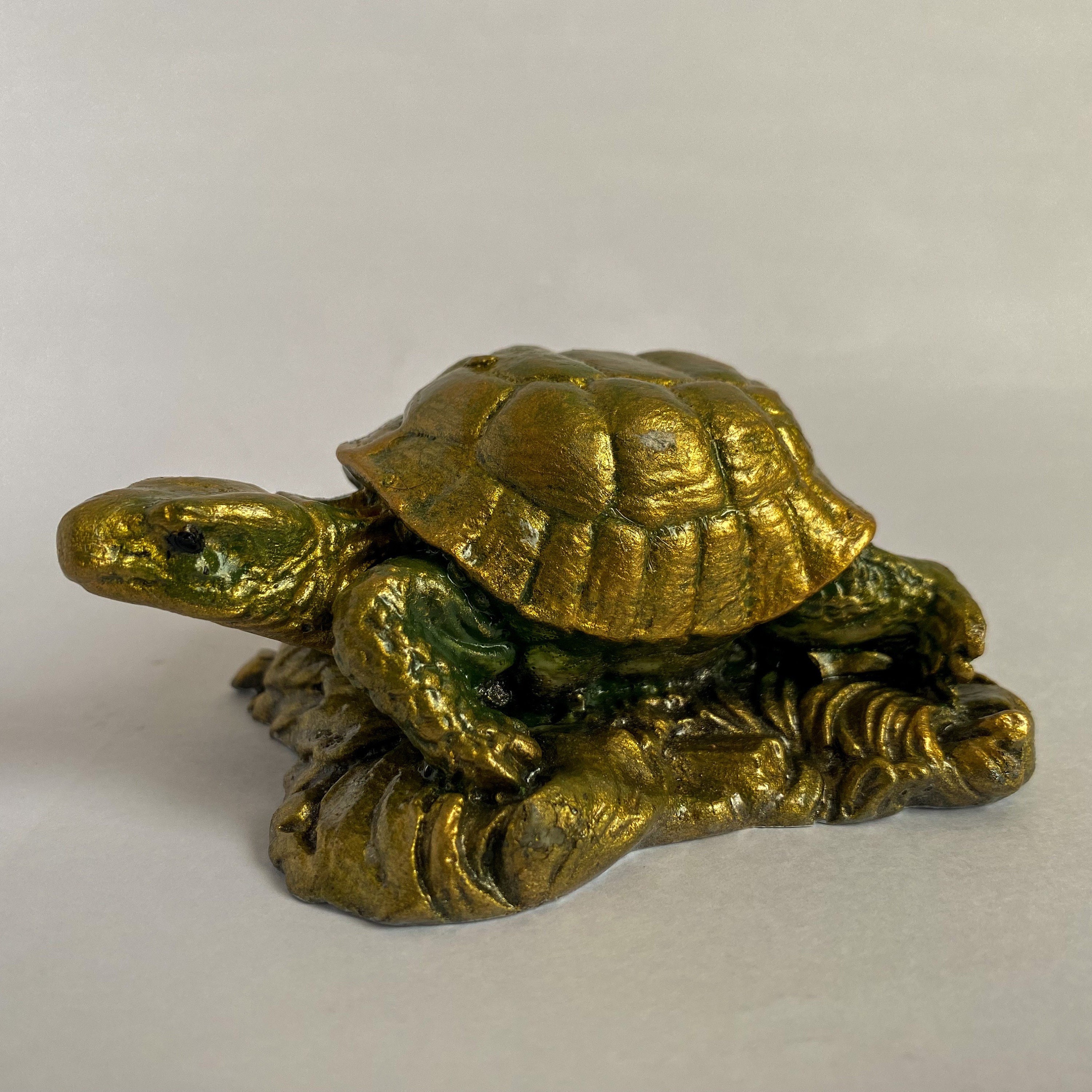 手作り樹脂製カメの置物：室内装飾、動物彫刻（5インチ） - Etsy 日本