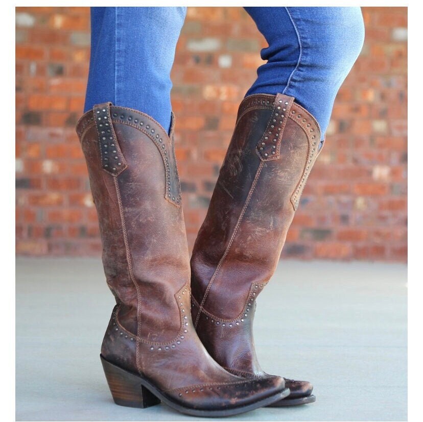 black cowgirl boots