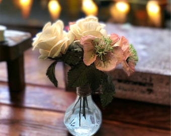 Handgemaakt crêpe bloemenboeket in een vaas, creatief speciaal cadeau voor kunstliefhebbers, voor haar